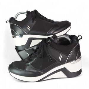 Skechers Million- Air up There Athleisure Wedge Sneakers Black 74391 Women's 9.5